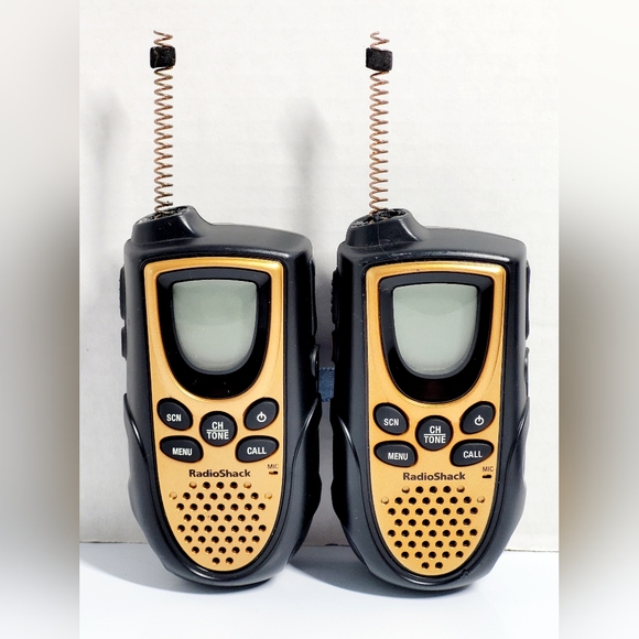 (Lot Of 2) RadioShack Golden/Black 21-1926 GMRS/FRS 2-Way Radio TESTED WORKING U - Picture 1 of 8